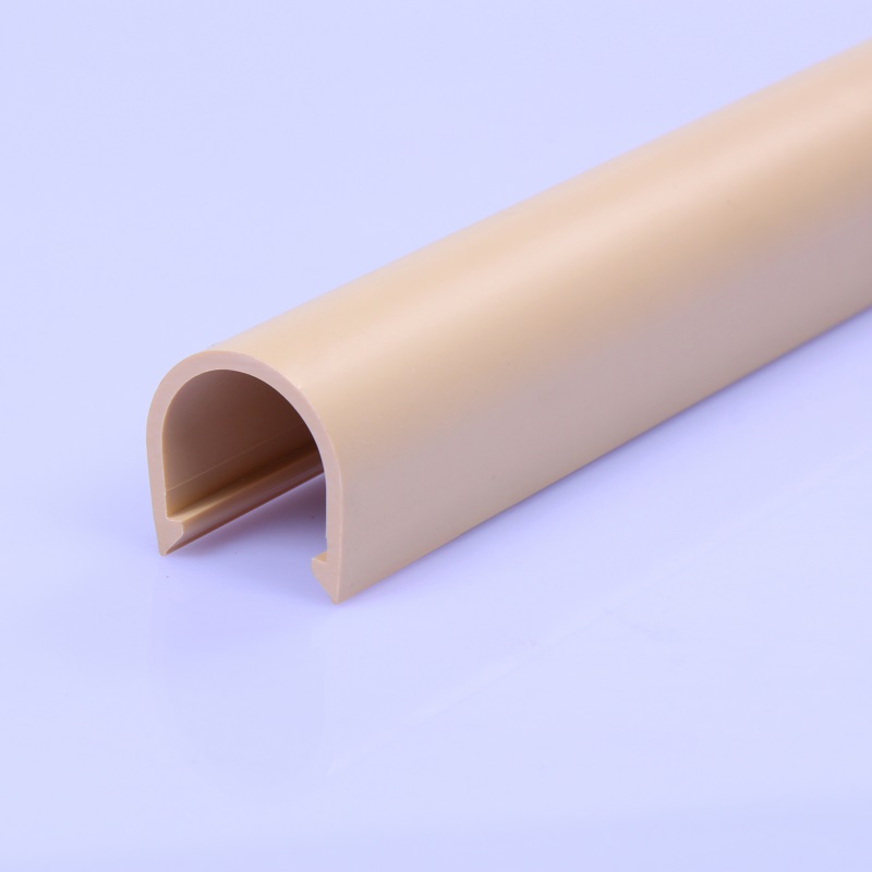 PVC med inbyggd strängpressad färgfärg Plast C- profil U Channel pvc plaströr för kantskydd
