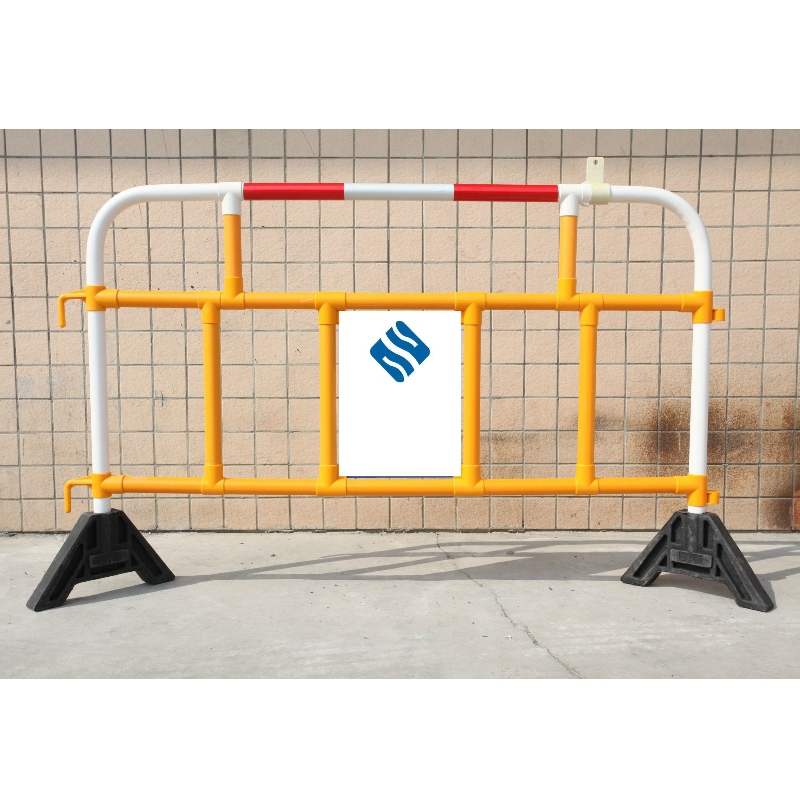 PVC Crowd Control Barrier fotgängare plast barriär säkerhet pvc plast staket med röda reflekterande ränder