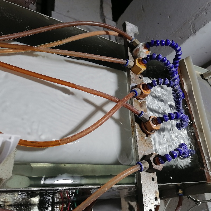 Kald strängsprutning PVC fyrkantigt rör produceras konsekvent