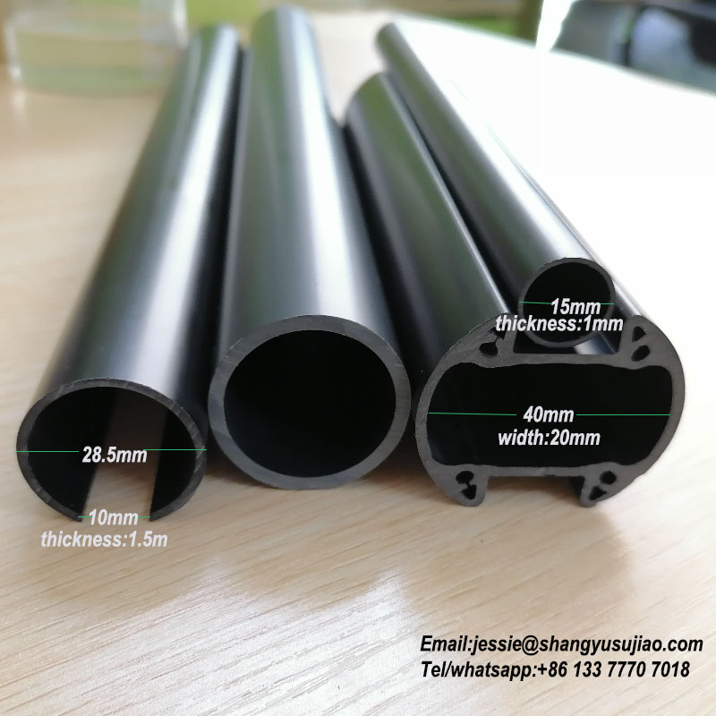 Industriell nivå Svarta PVC-rör för leksaksegna plaströr för ledstänger för hantverk